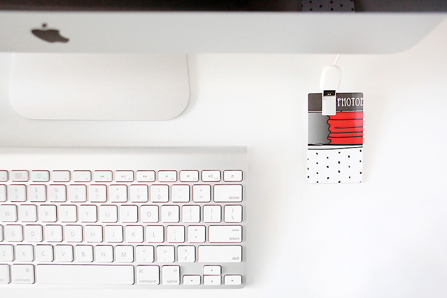 Your USB folio will preserve your memories of the day.